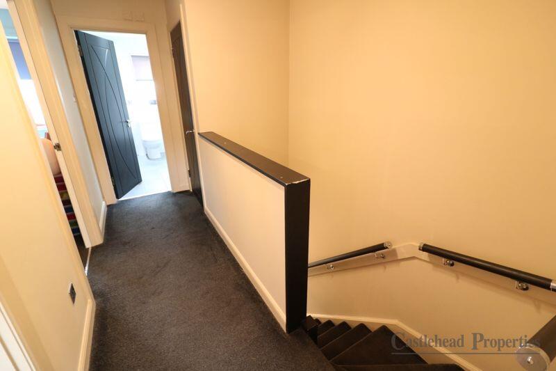 Upper landing