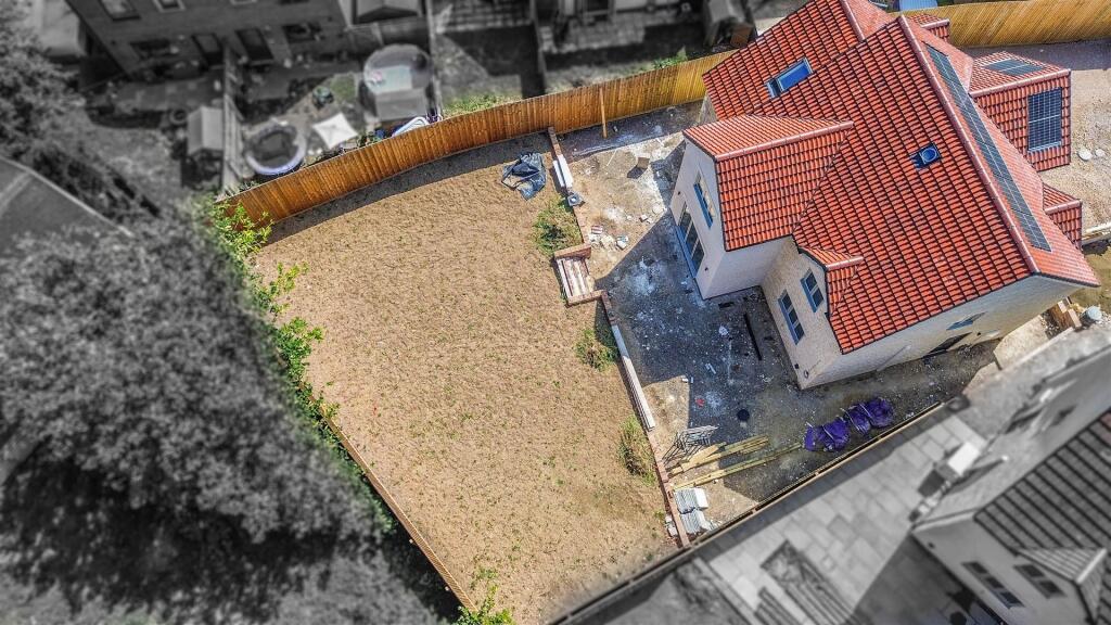 DJI_0939-2.jpg