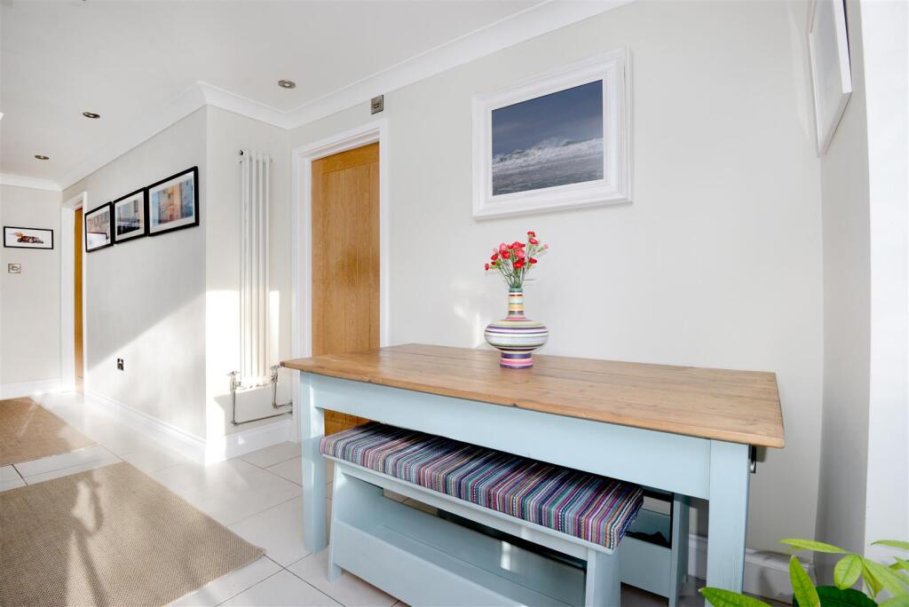 Dining Space.jpg