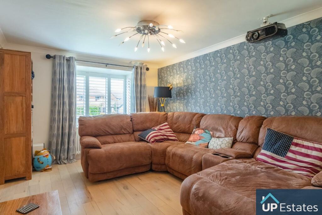living room 1.jpg