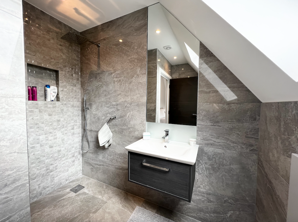 En-suite wet room