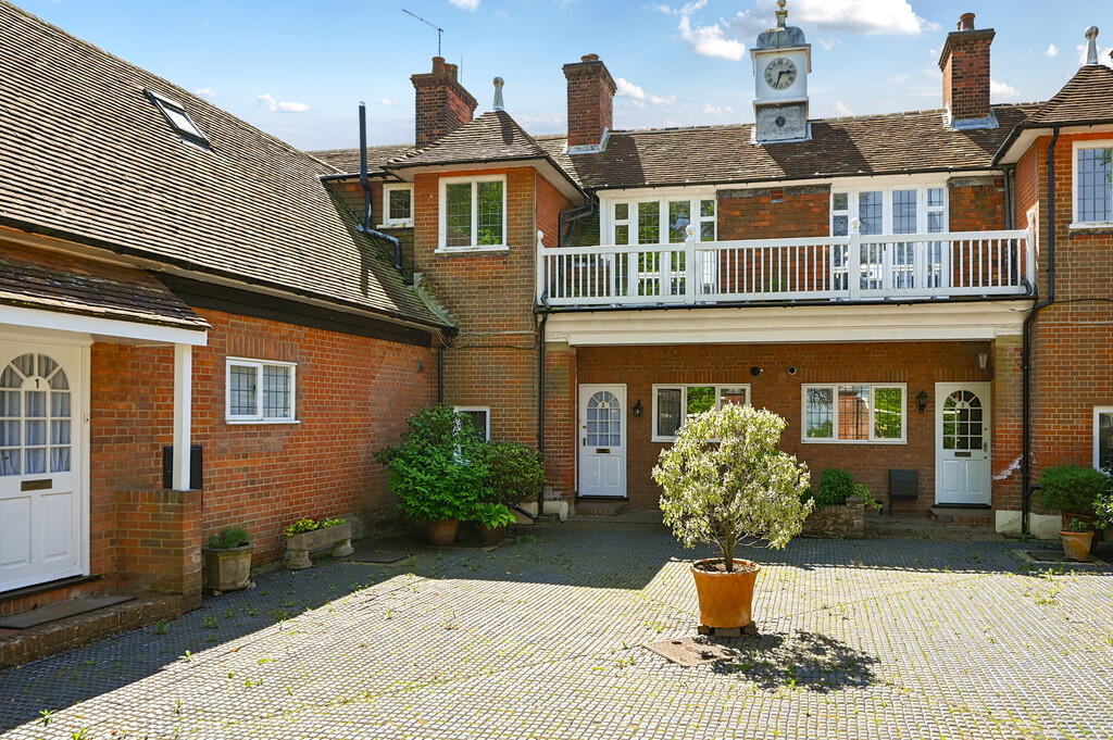 2 Salcote mews tn...