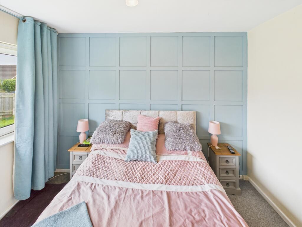 CAM04233G0-PR0019-STILL011