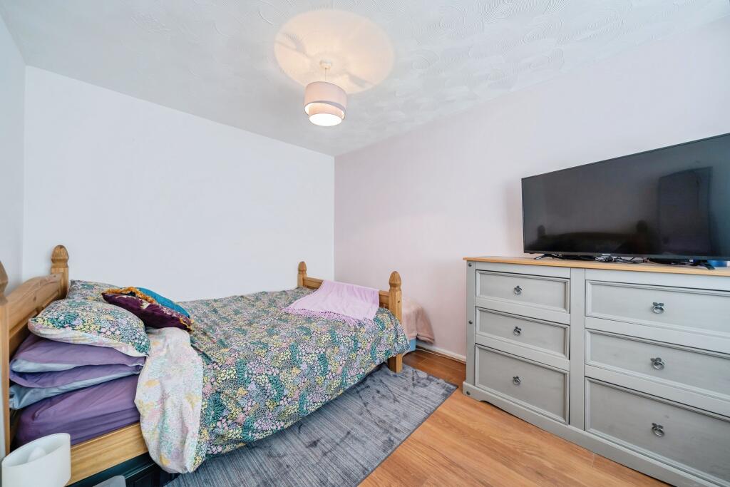 10. Ground floor bedroom 