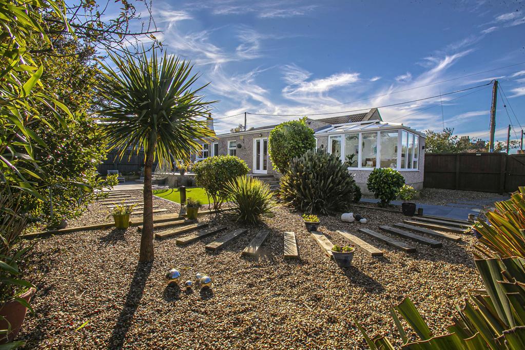 GARDEN TO CONSERVATO