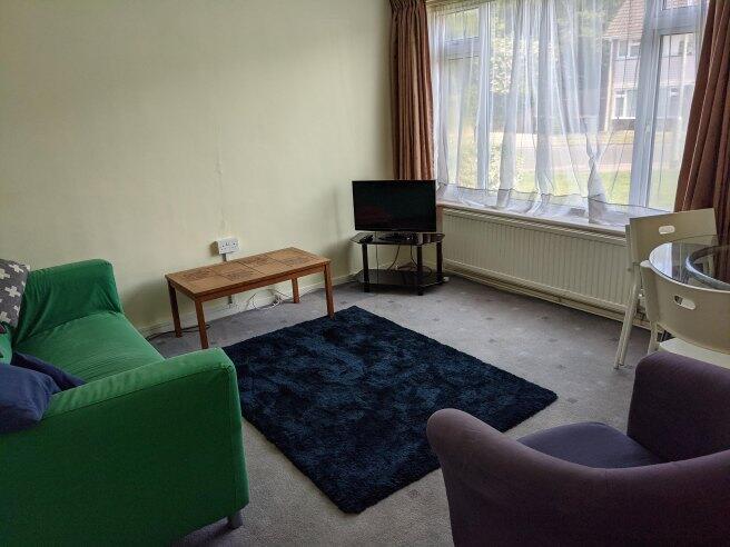 long-meadow-way-ct2-7bt-926616