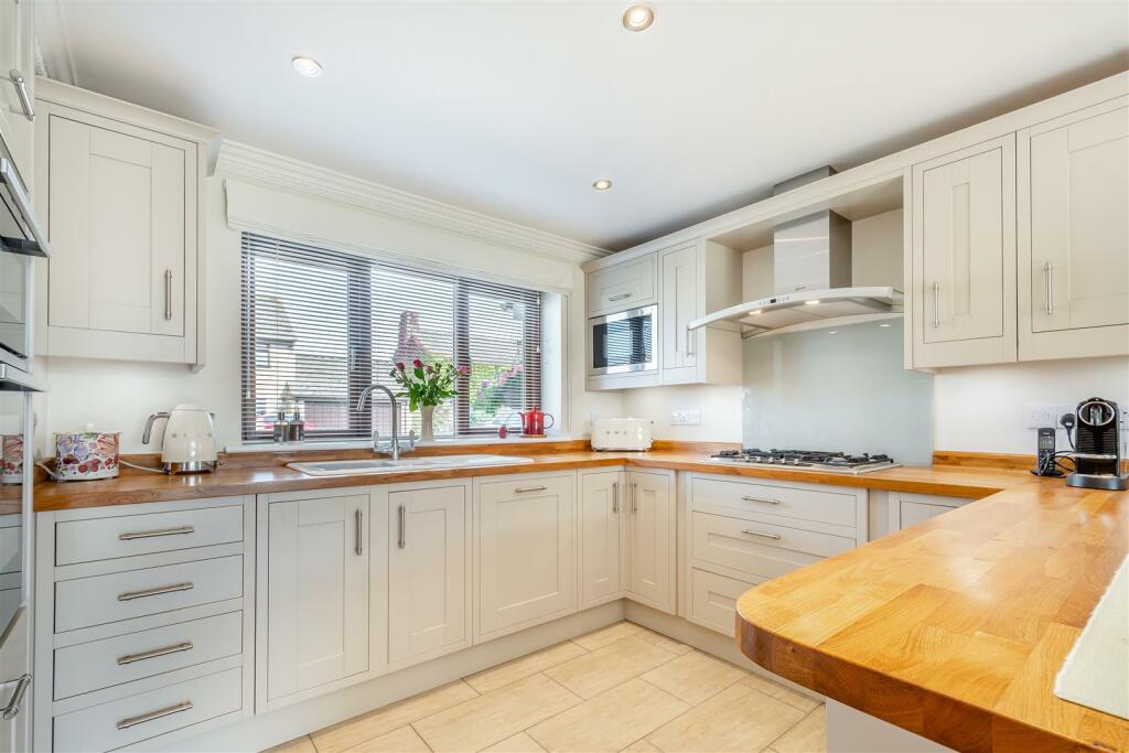 8569268-interior01.jpg
