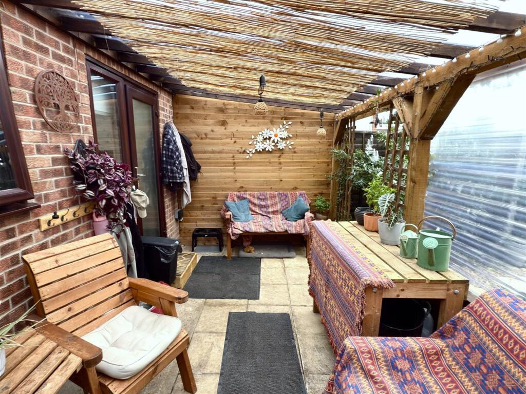 ENCLOSED VERANDA.jpg