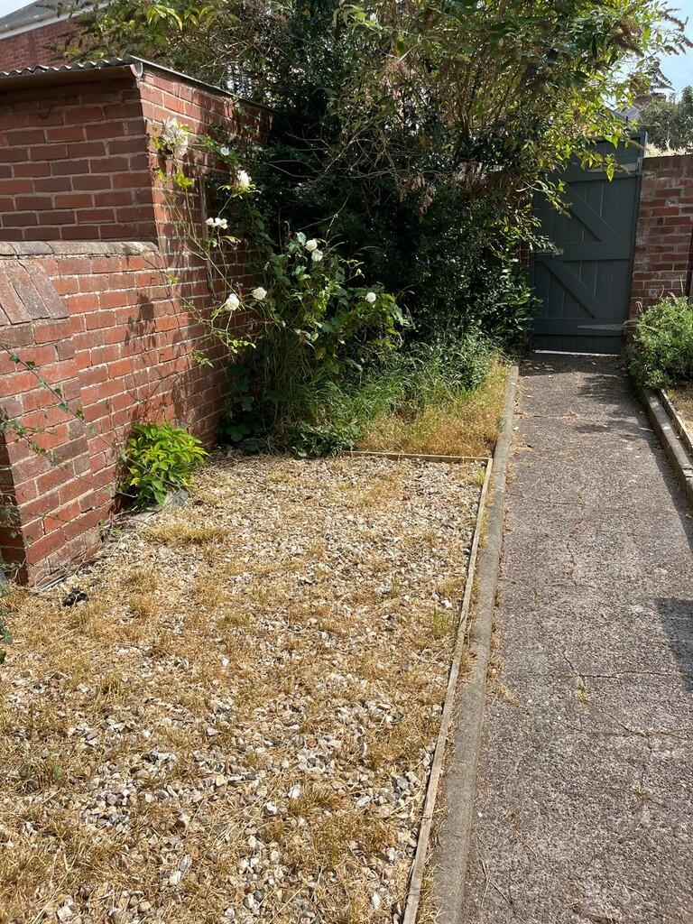 original-0E588139...