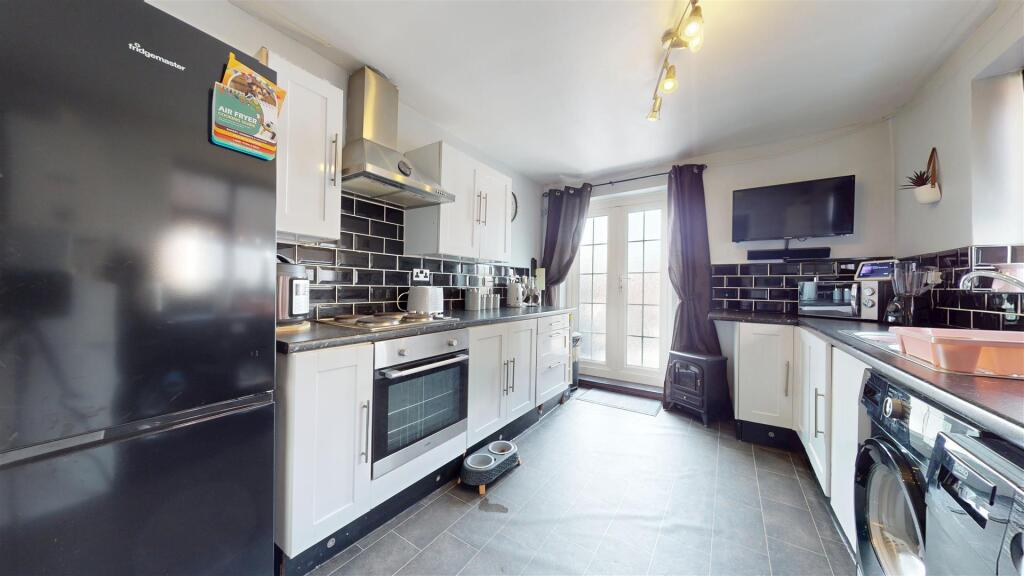 Roland Avenue Kitchen