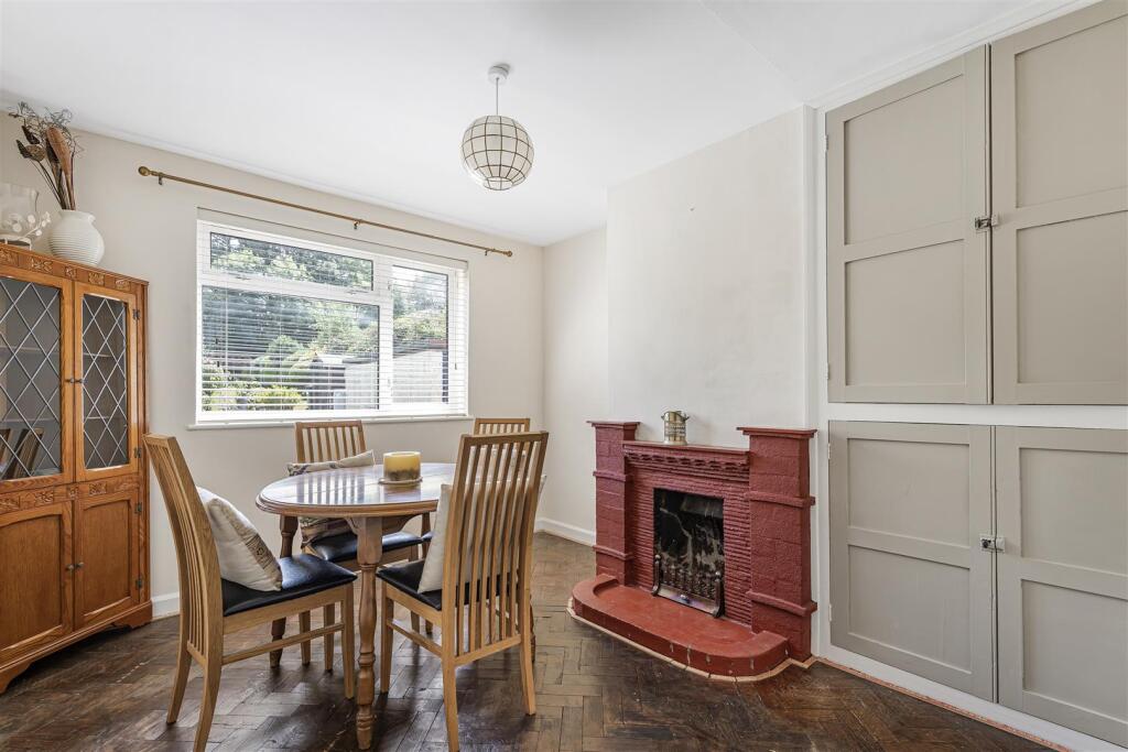 The Gables, Badby Road West