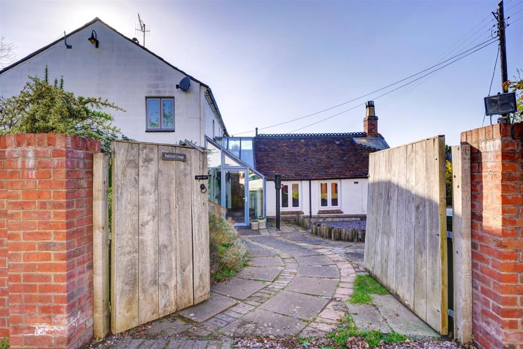 Parkfield Cottage (9).jpg