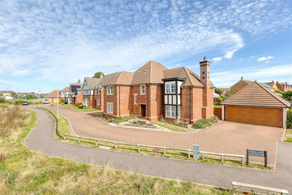 Corner Plot and street view