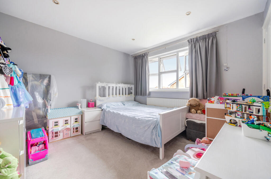 1327400-18-687f8b...