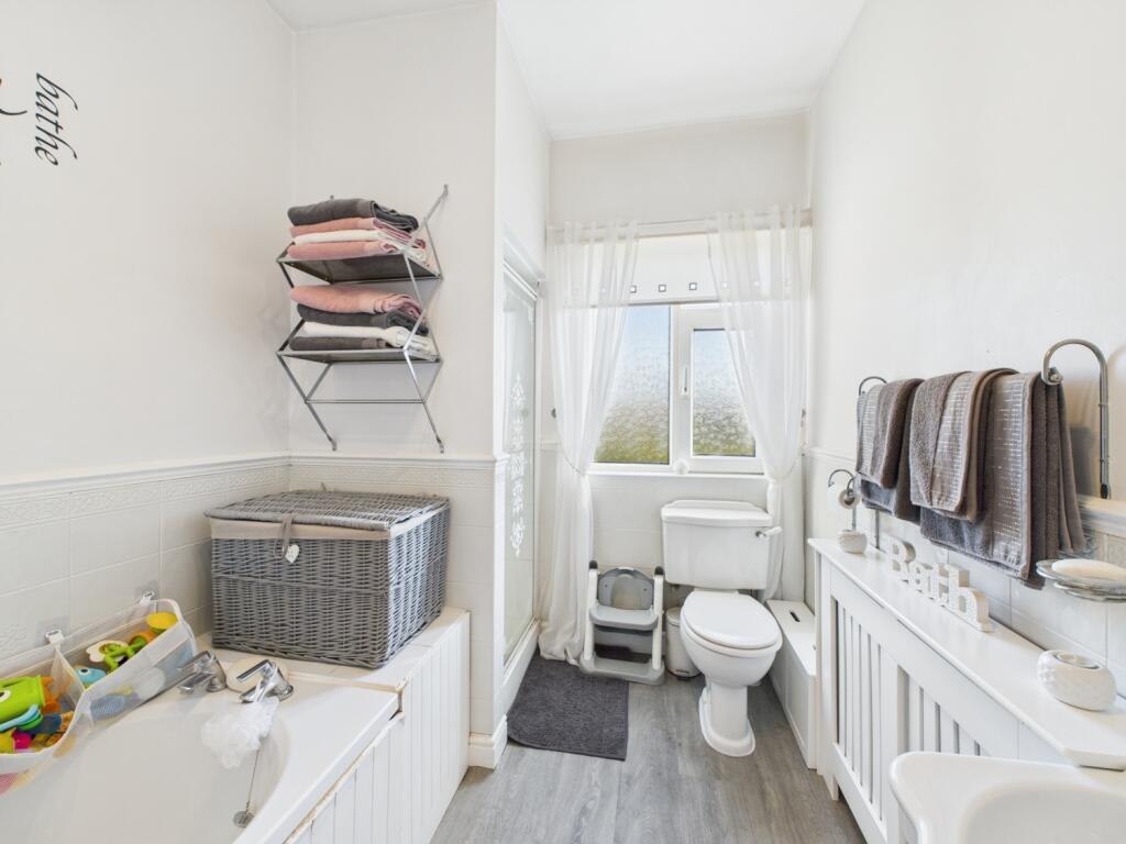 Bathroom (1)