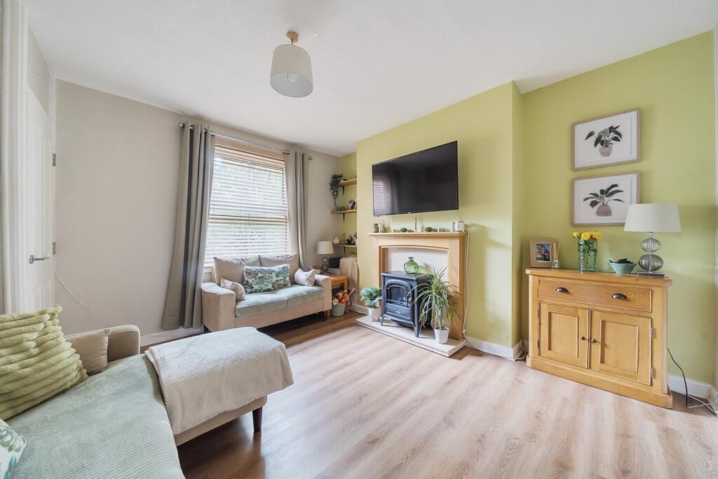 1342975-9-68a47b9416044