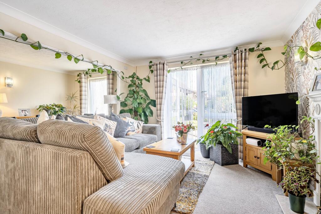 Living Room/ Dining Room