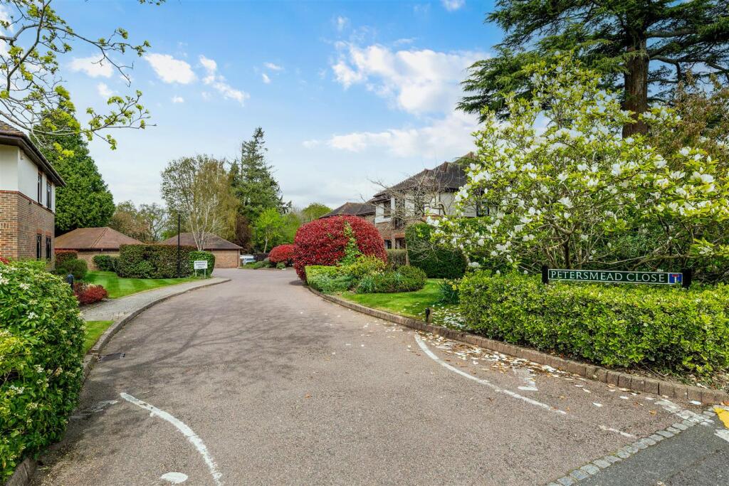 PETERSMEAD CLOSE, 16 (17).jpg