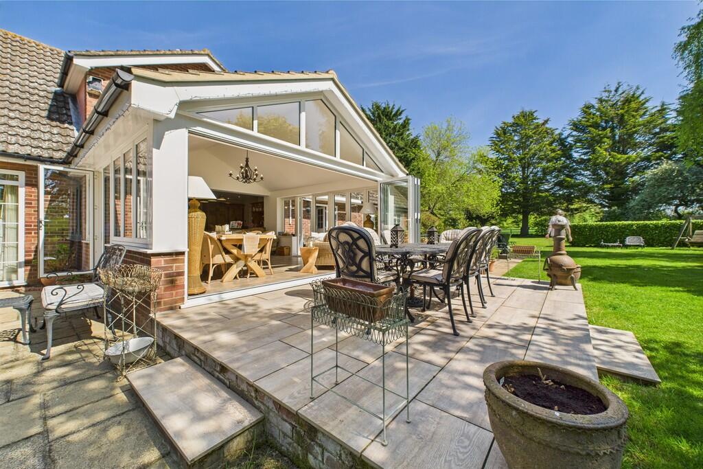 CAM01689G0-PR0465...