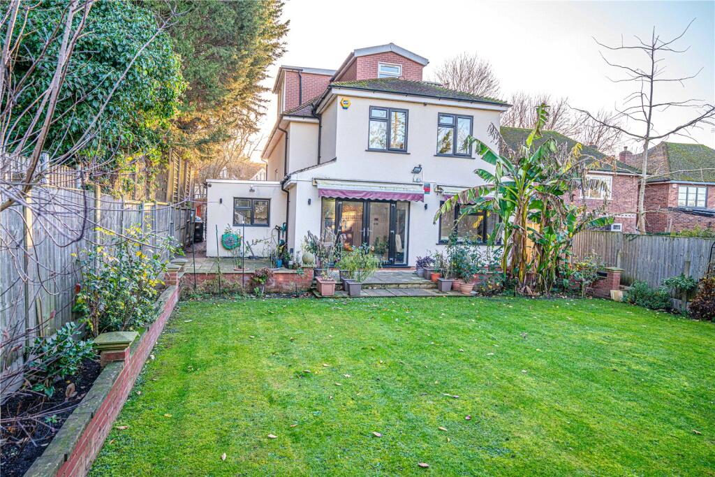 Rear Facade &amp; Garden