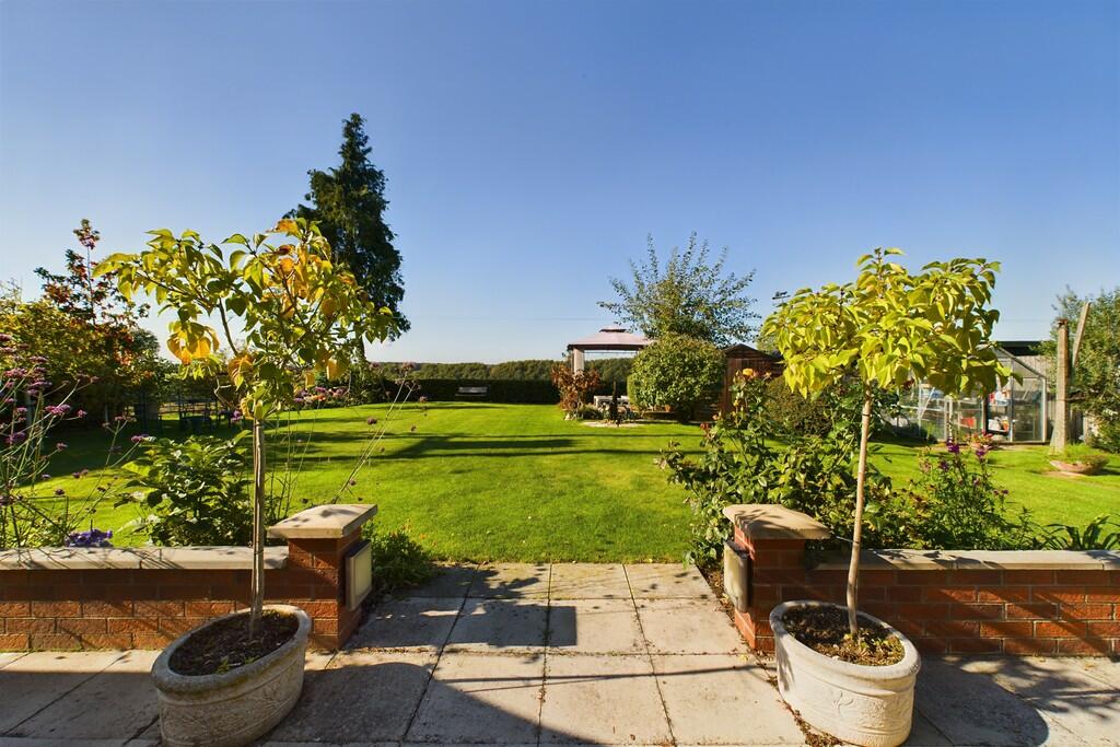 CAM01689G0-PR0426...