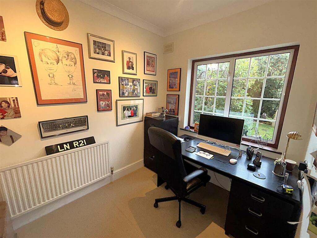 OFFICE/STUDY