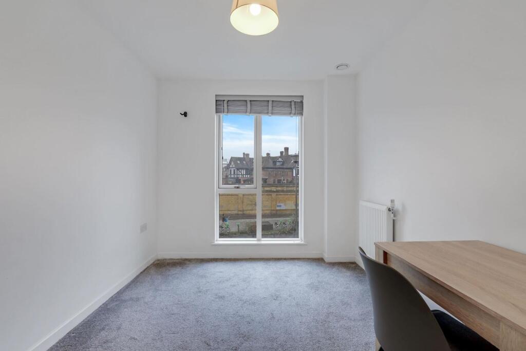 12-6551JHPropWorld - 15 Grosnevor Court - 34-mediu