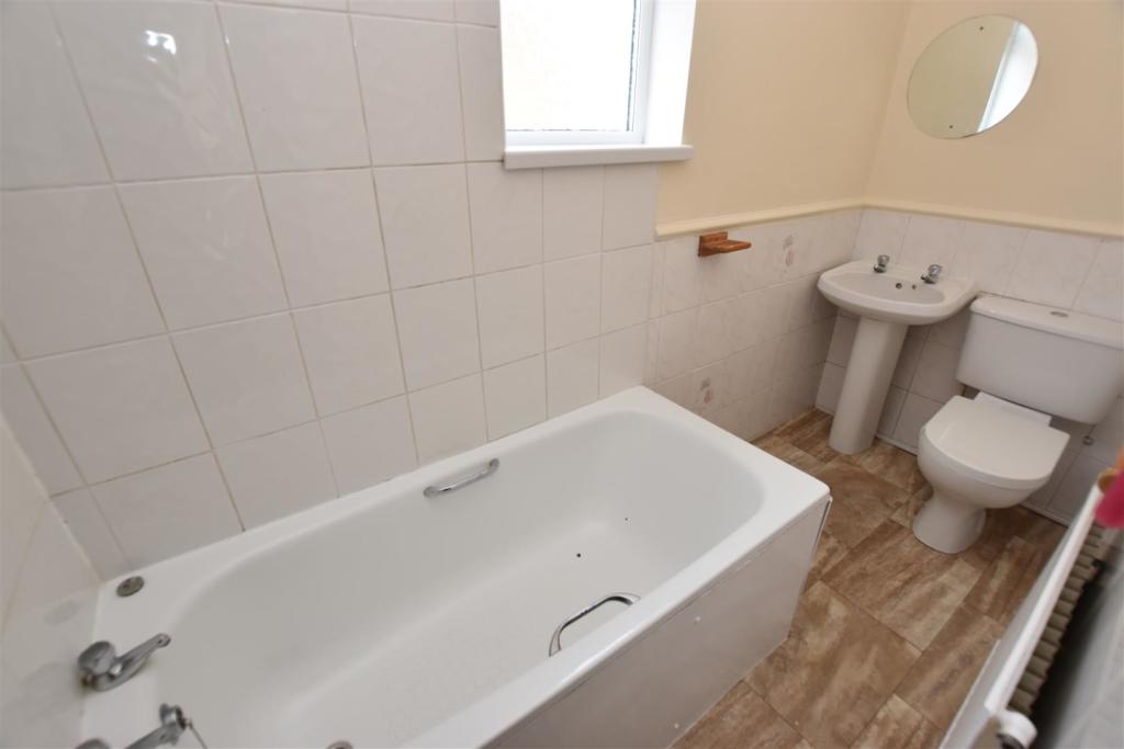 Bathroom.JPG
