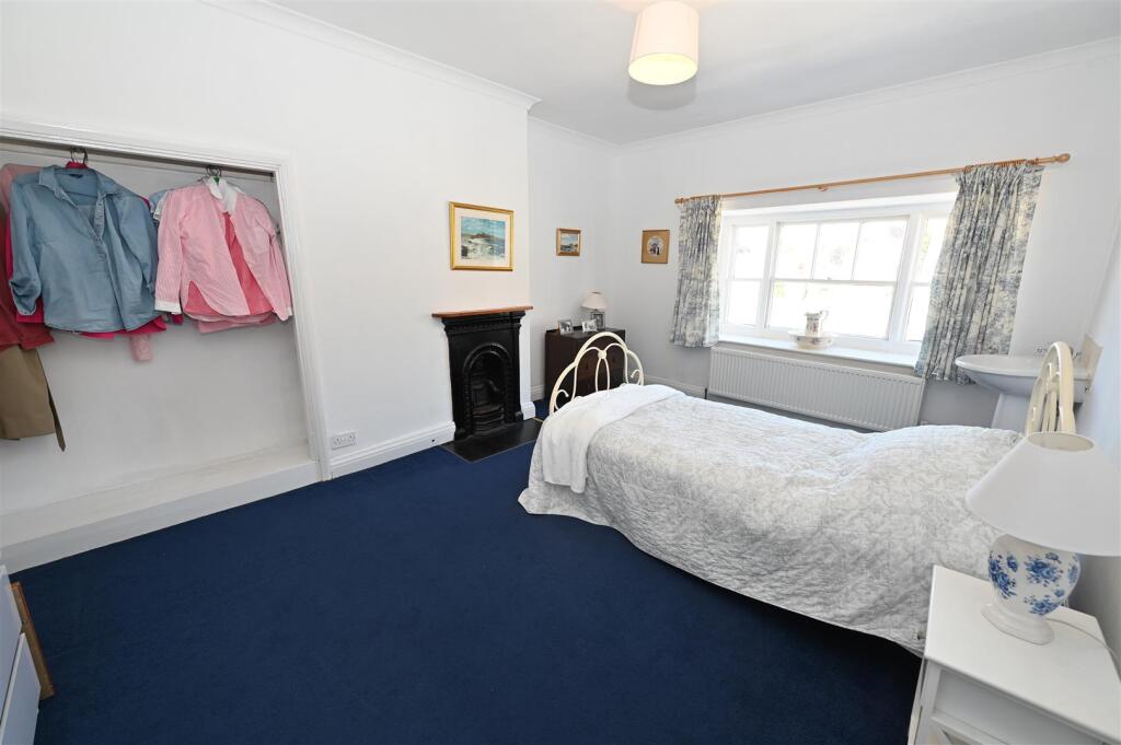 BEDROOM 4.