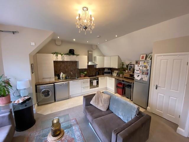 Lounge / Kitchen