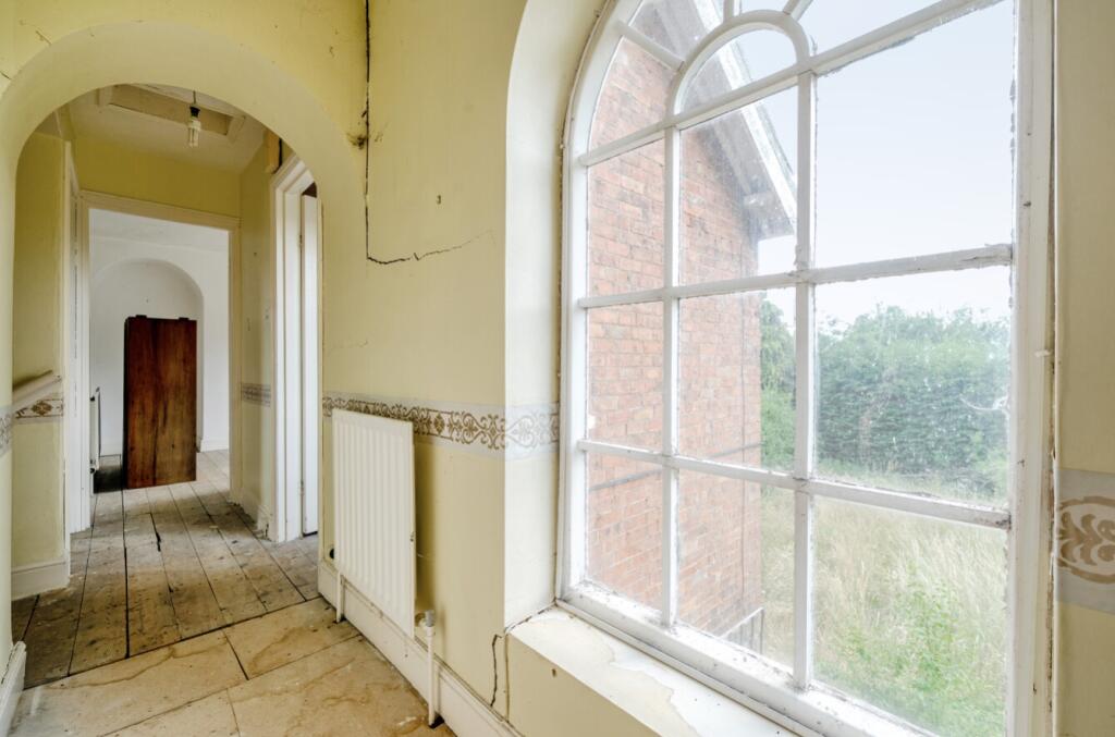 1317727-26-68669aac9282f