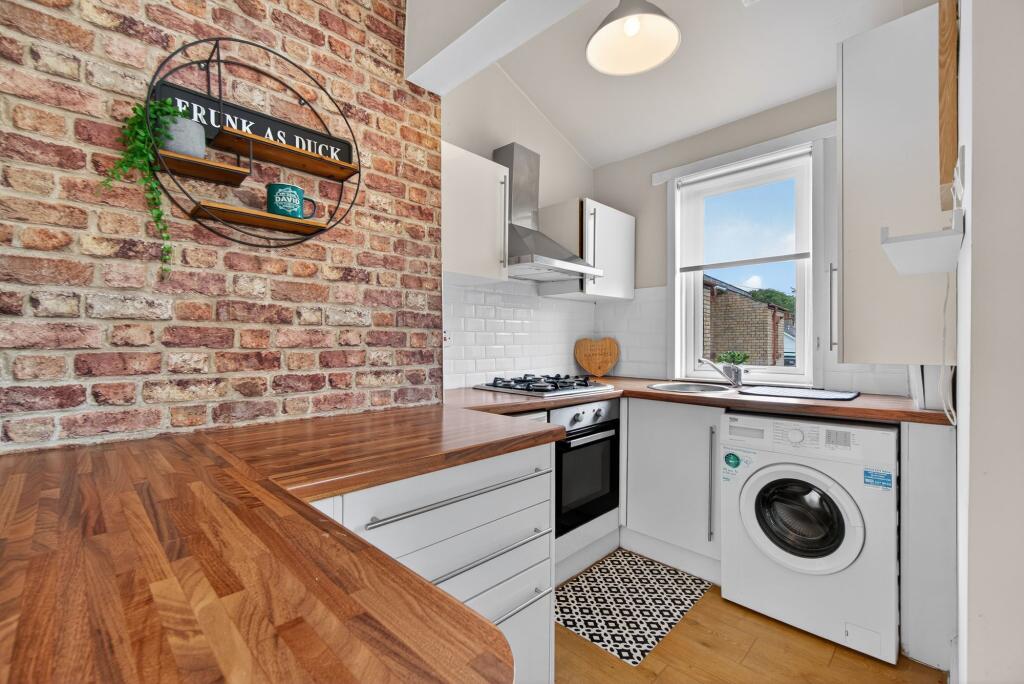 Lounge / Kitchen