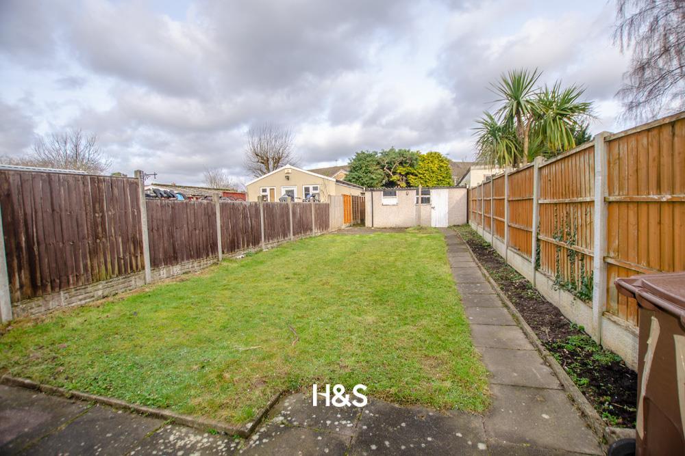 29 Conway Road - rear garden..jpg