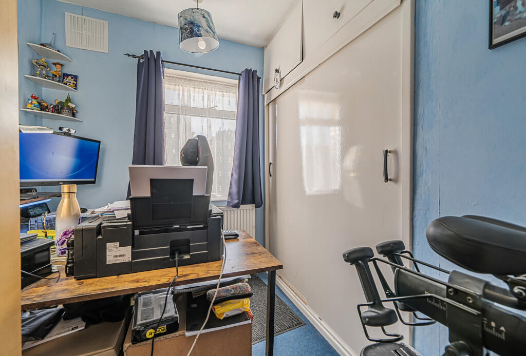 1383950-16-692082...