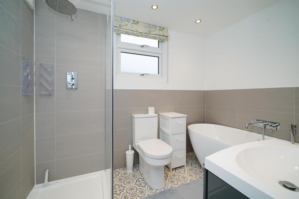 Ensuite