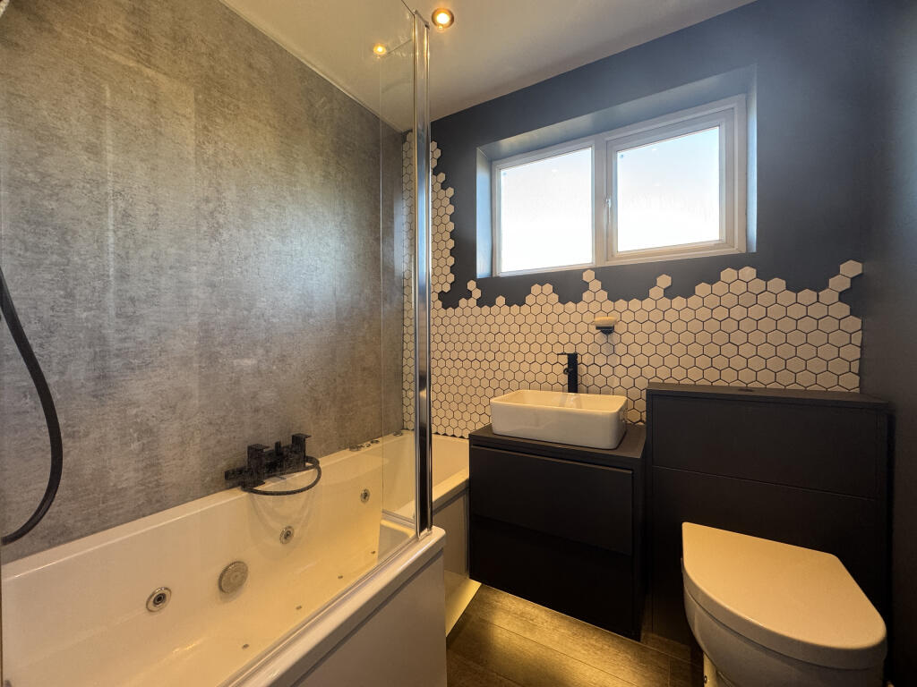 Bath/WC