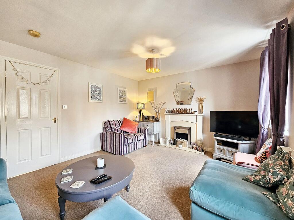Spacious lounge