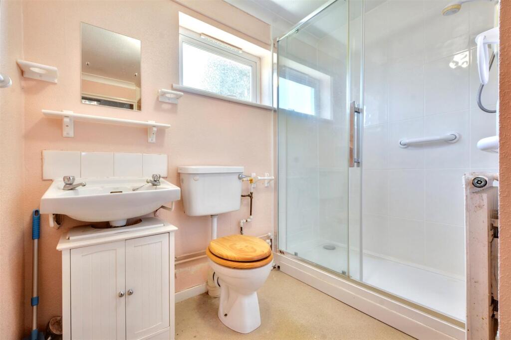Shower Room.jpeg