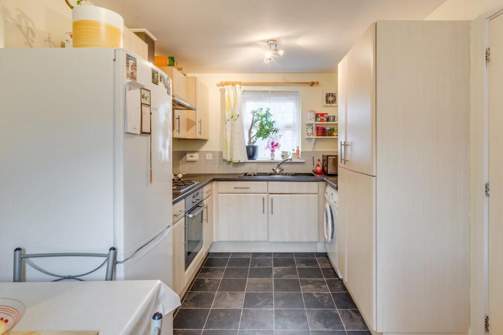 4 - kitchen diner.jpg