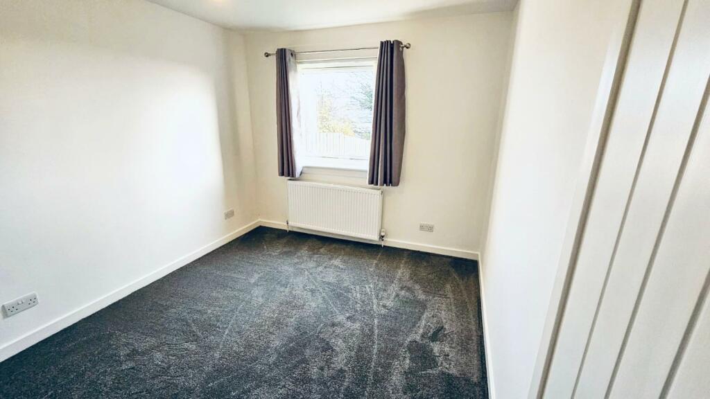 Downstairs bedroom.jpg
