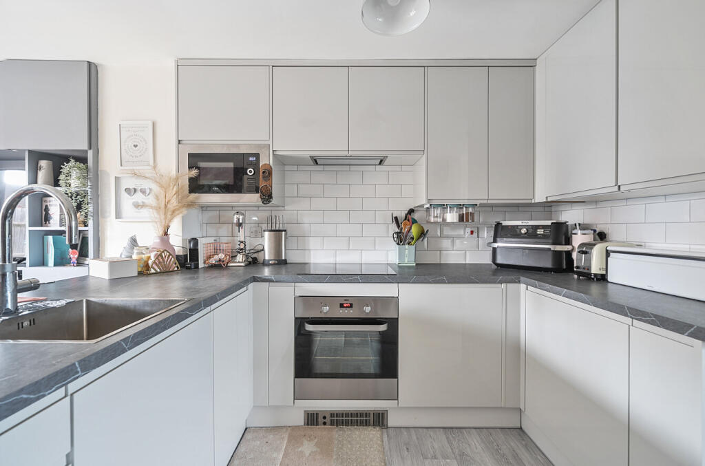 1312065-13-685beb...