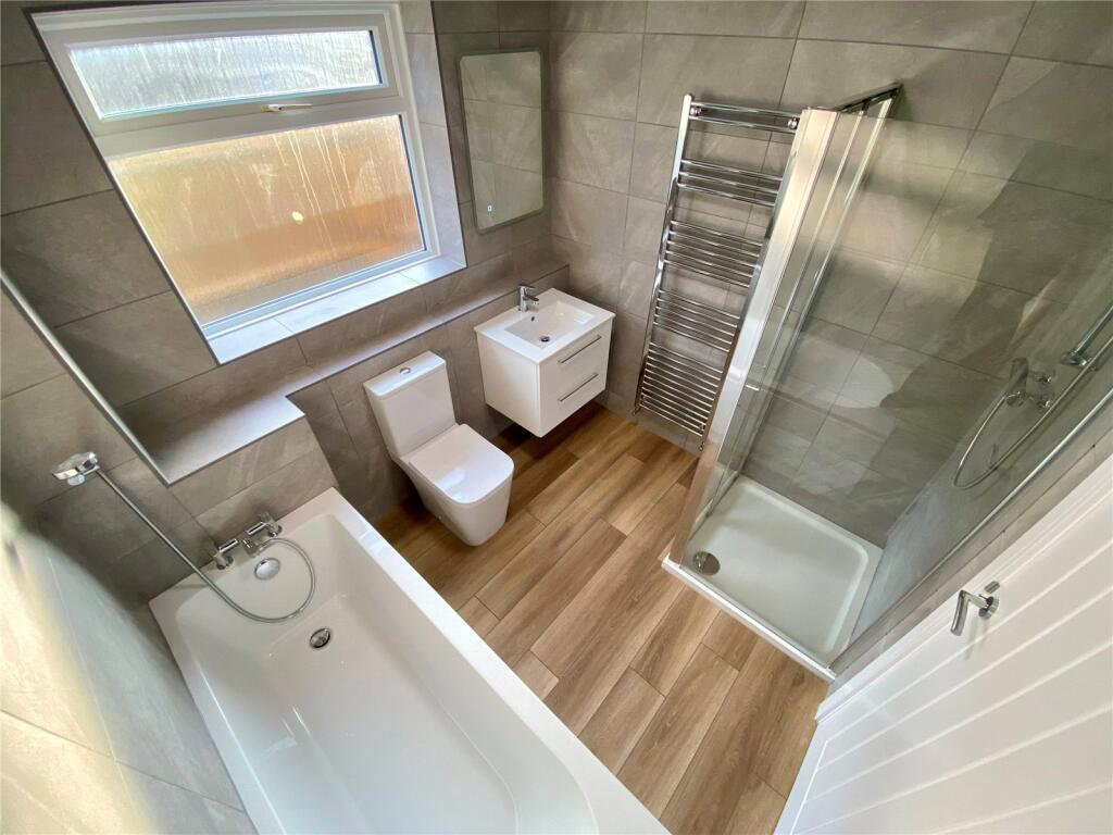 Bath/Shower Room