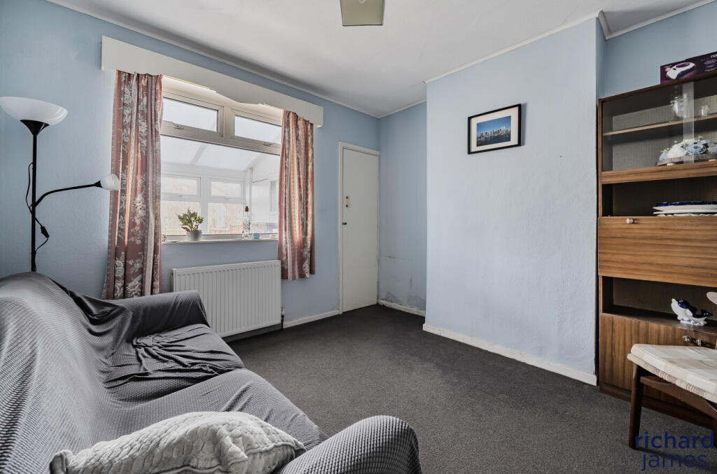 81612b2e40a0404da2beaa03326f02bb