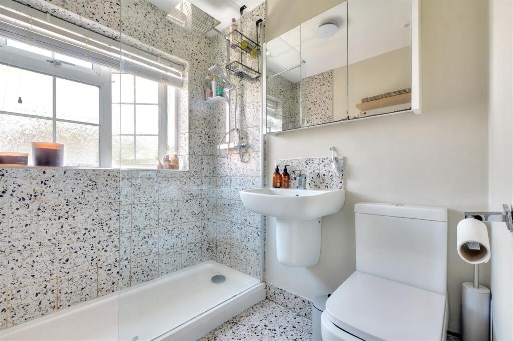 Shower Room_1.jpeg