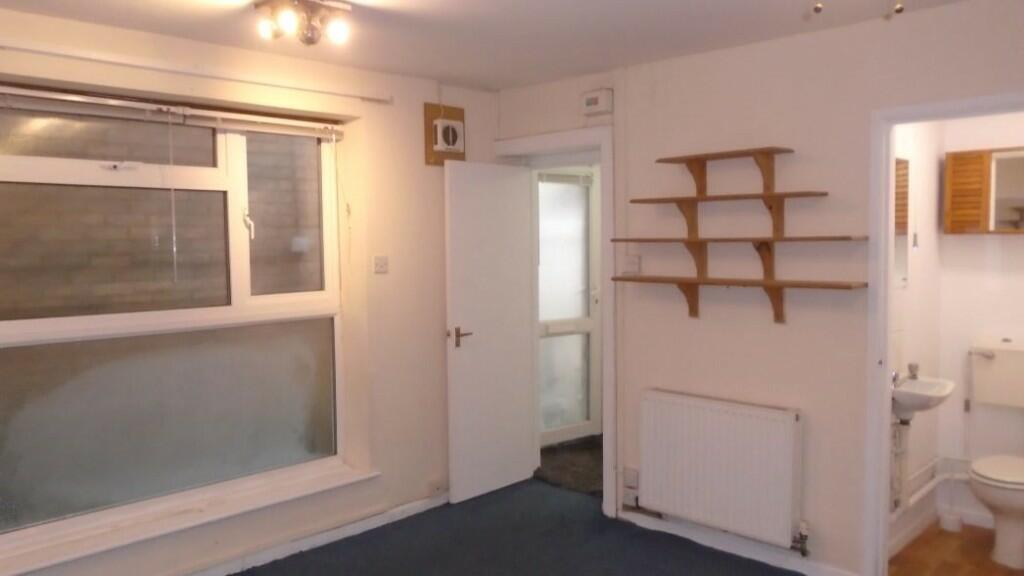Bedsitting room