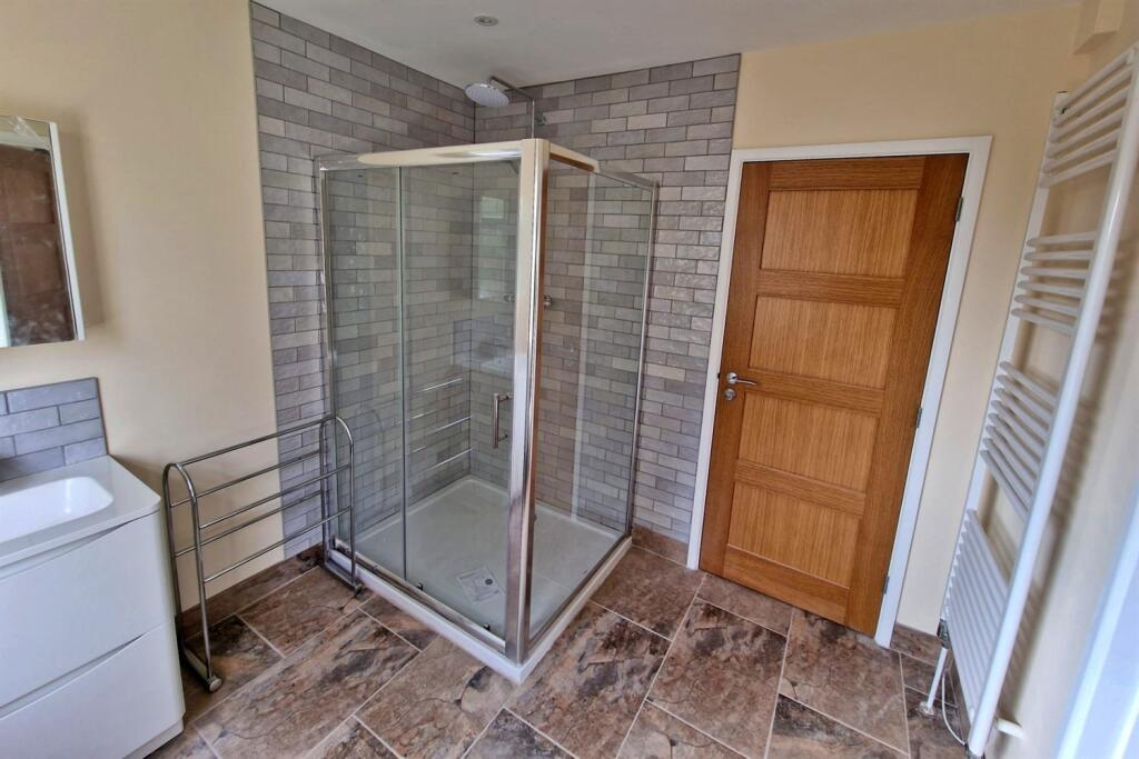 Ensuite bathroom