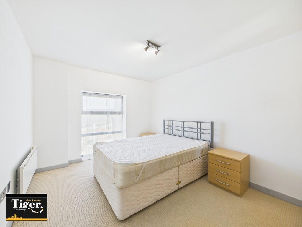 CAM03440G0-PR0304...