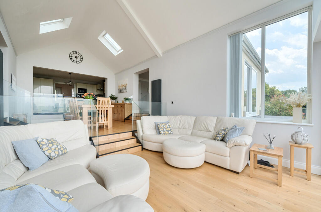 1296139-7-682f698...