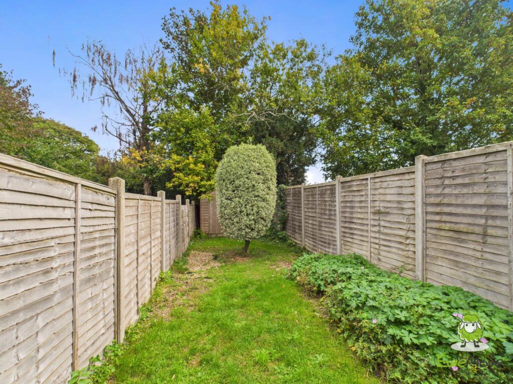 EweMove Estate Agents Basingstoke - Upper Sherbour