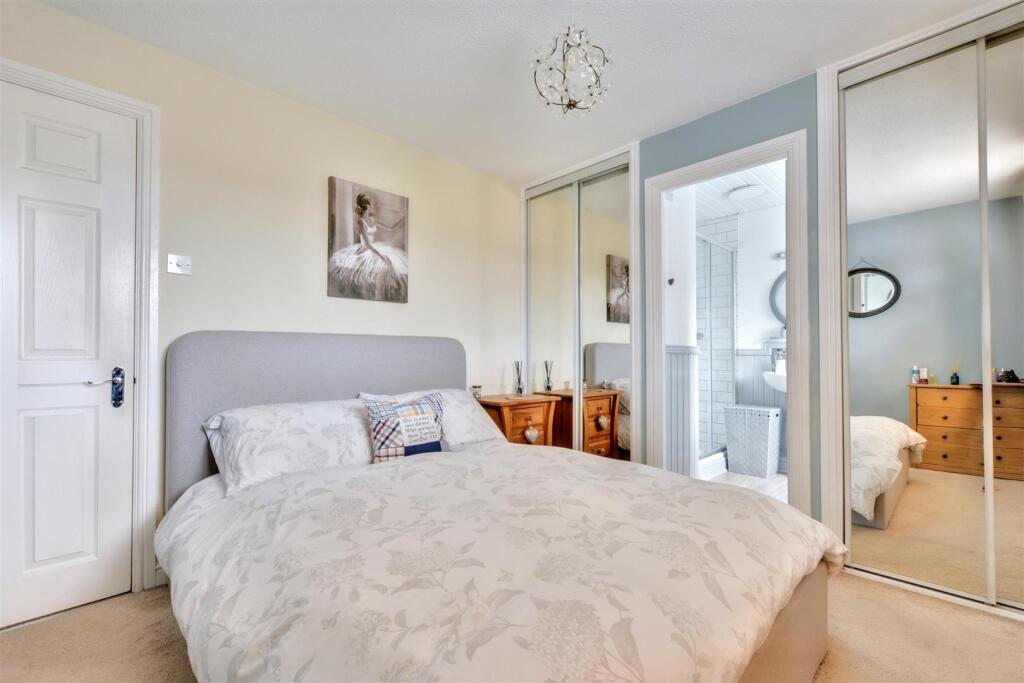 Bedroom One_3.jpeg